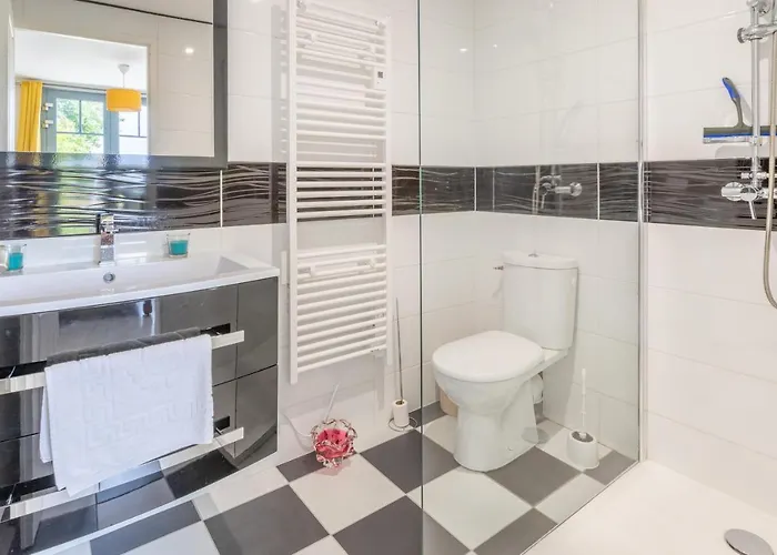 Le Clos De La Croix Verte - 3 *